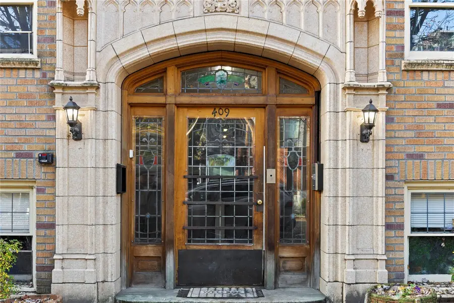 409 10th Avenue E, Seattle, WA 98102 - Image #2