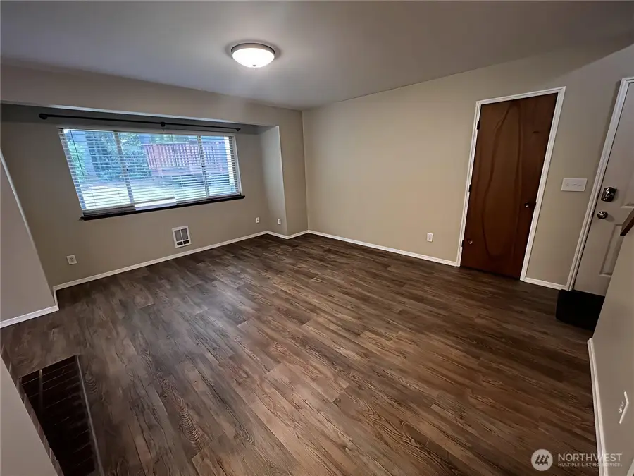 5624 Wisteria Lane Ne, Bremerton, WA 98311 - #2