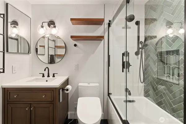 16817 Larch Way #F206, Lynnwood, WA 98037