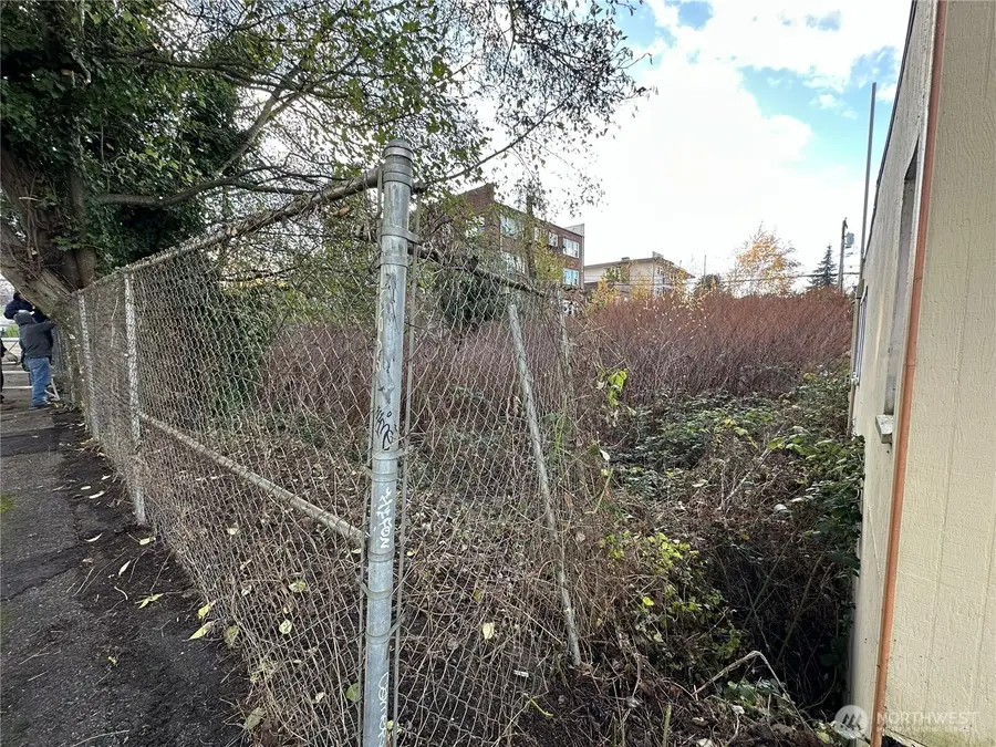 3024 Grand Avenue #19-20 & 21, Everett, WA 98201 - Image #2