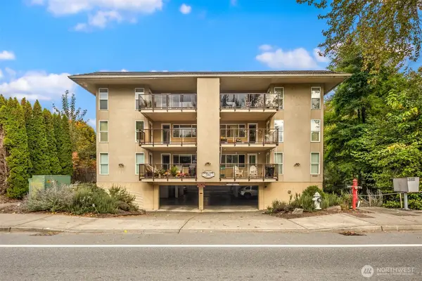 9320 NE Juanita Drive #1B, Kirkland, WA 98034