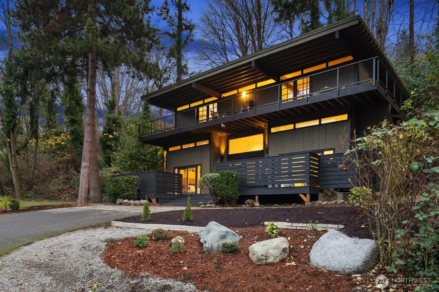 1644 32nd Avenue W, Seattle, WA 98199 - Image #3