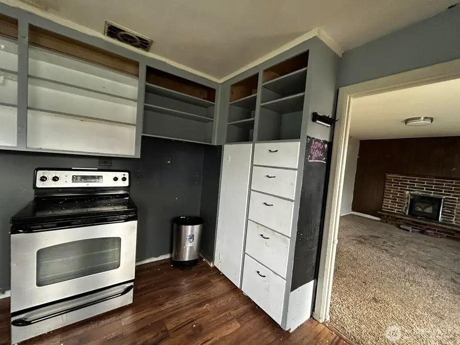 703 117th Street S, Tacoma, WA 98444 - Image #2