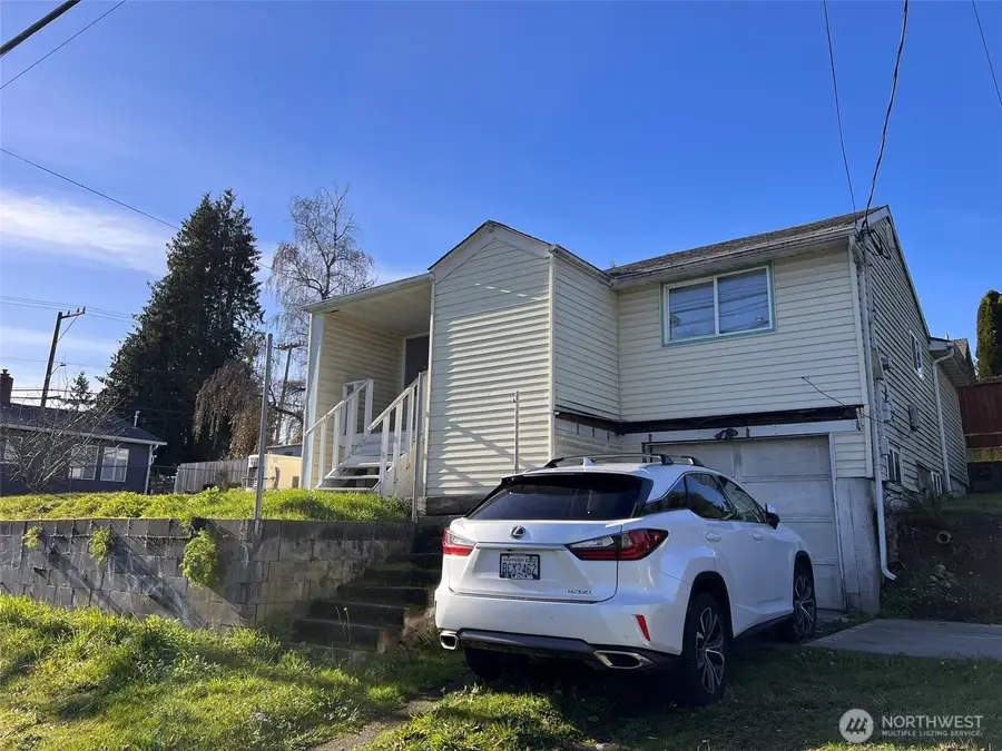 10049 8th Avenue Sw, Seattle, WA 98146 - Image #3