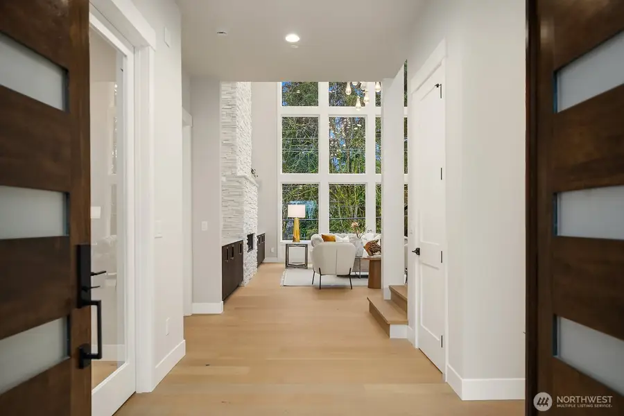 3204 116th Avenue Ne, Bellevue, WA 98004 - Image #3