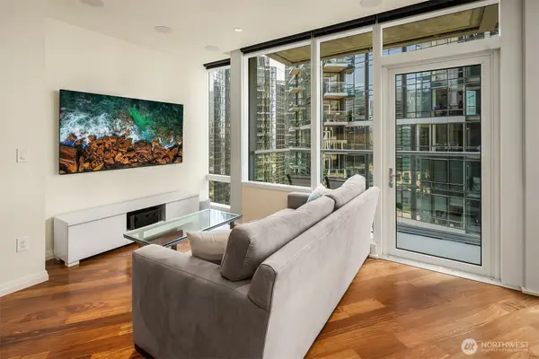 500 106th Avenue Ne #2009, Bellevue, WA 98004