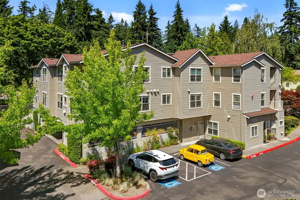 20800 72nd Avenue W #202, Edmonds, WA 98026 - Image #1