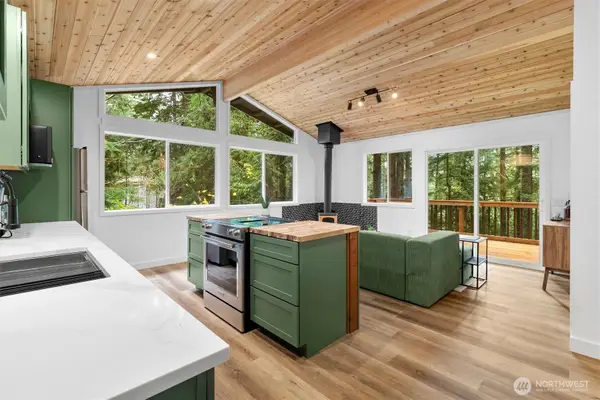 76 Sudden Valley Drive, Bellingham, WA 98229