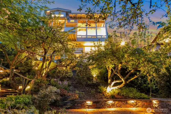 225 Ward Street, Seattle, WA 98109