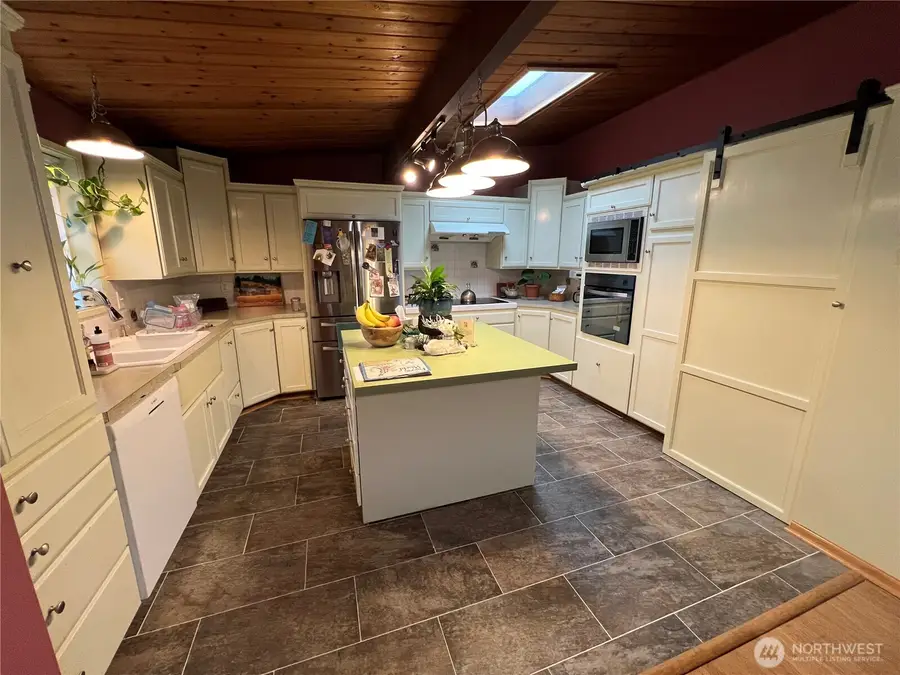 730 Tillamuck Drive, La Conner, WA 98257 - Image #2