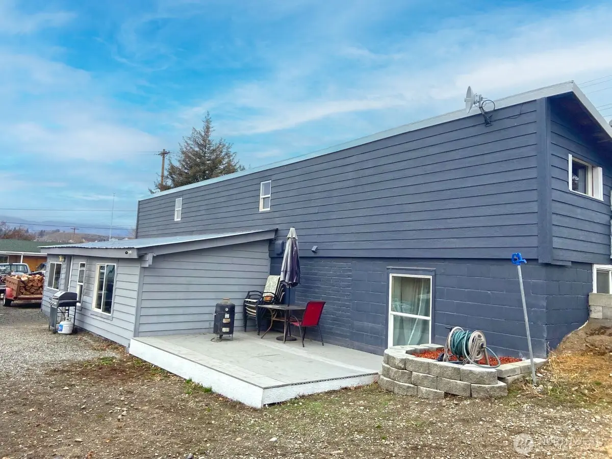 522 Locust Street, Omak, WA 98841 - Image #1