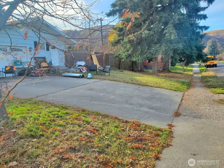 802 S 5th Street, Dayton, WA 99328 - Image #3
