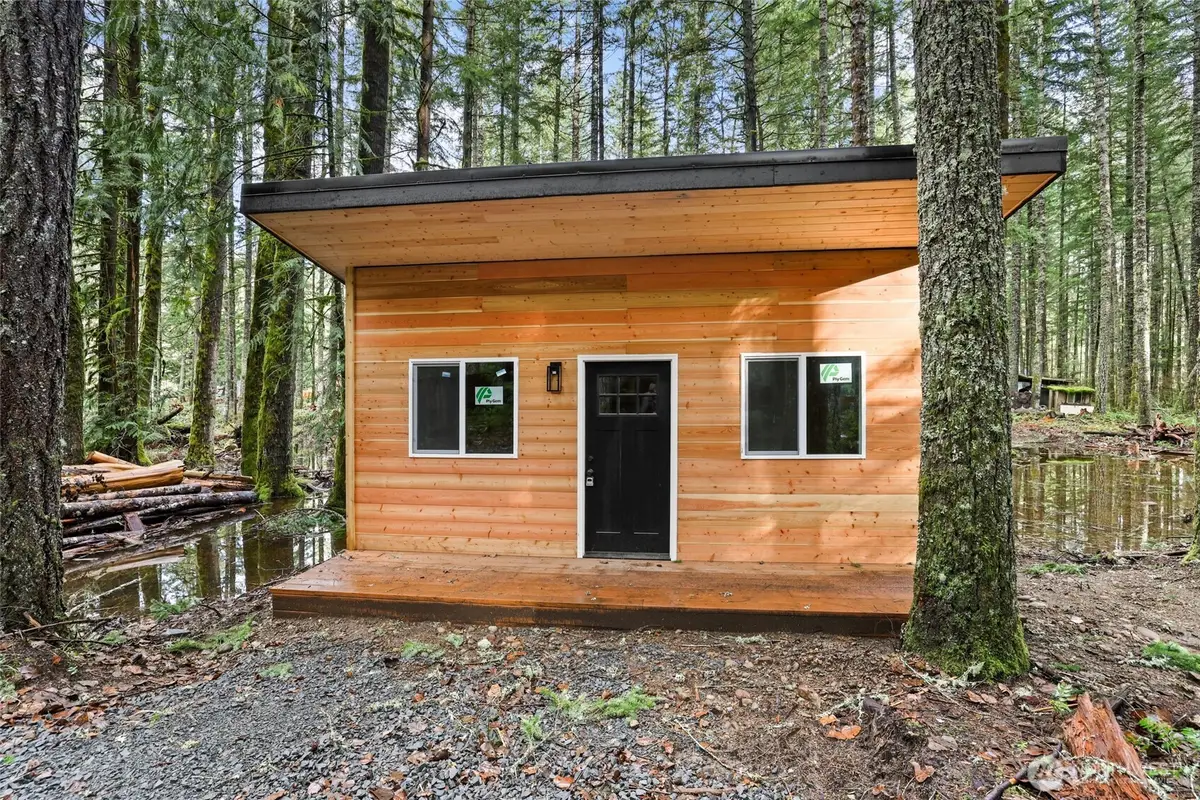 56115 Kernahan Road E, Ashford, WA 98304 - Image #1