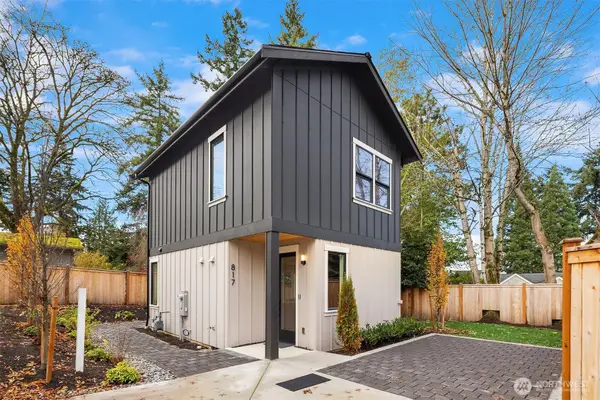 817 18th Avenue W, Kirkland, WA 98033