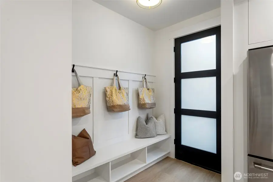 9511 132nd Avenue Ne #B, Kirkland, WA 98033 - Image #2