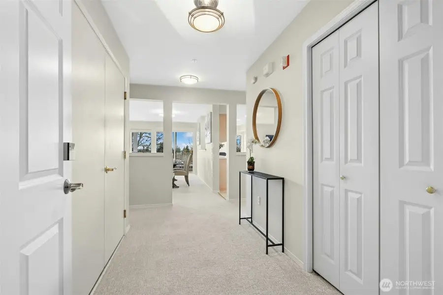 22535 SE Highland Circle #206, Issaquah, WA 98029 - Image #2