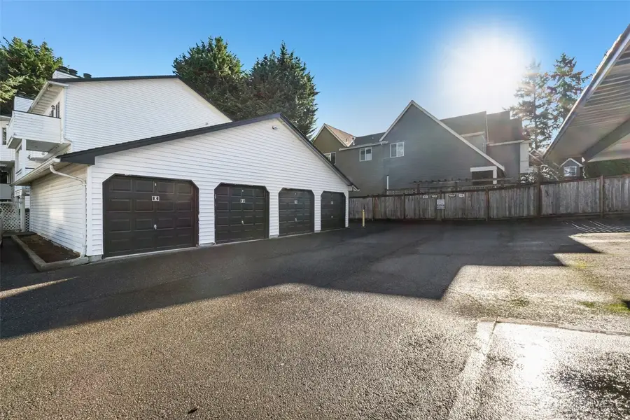 11419 Se 258th St #F302, Kent, WA 98030 - Image #2