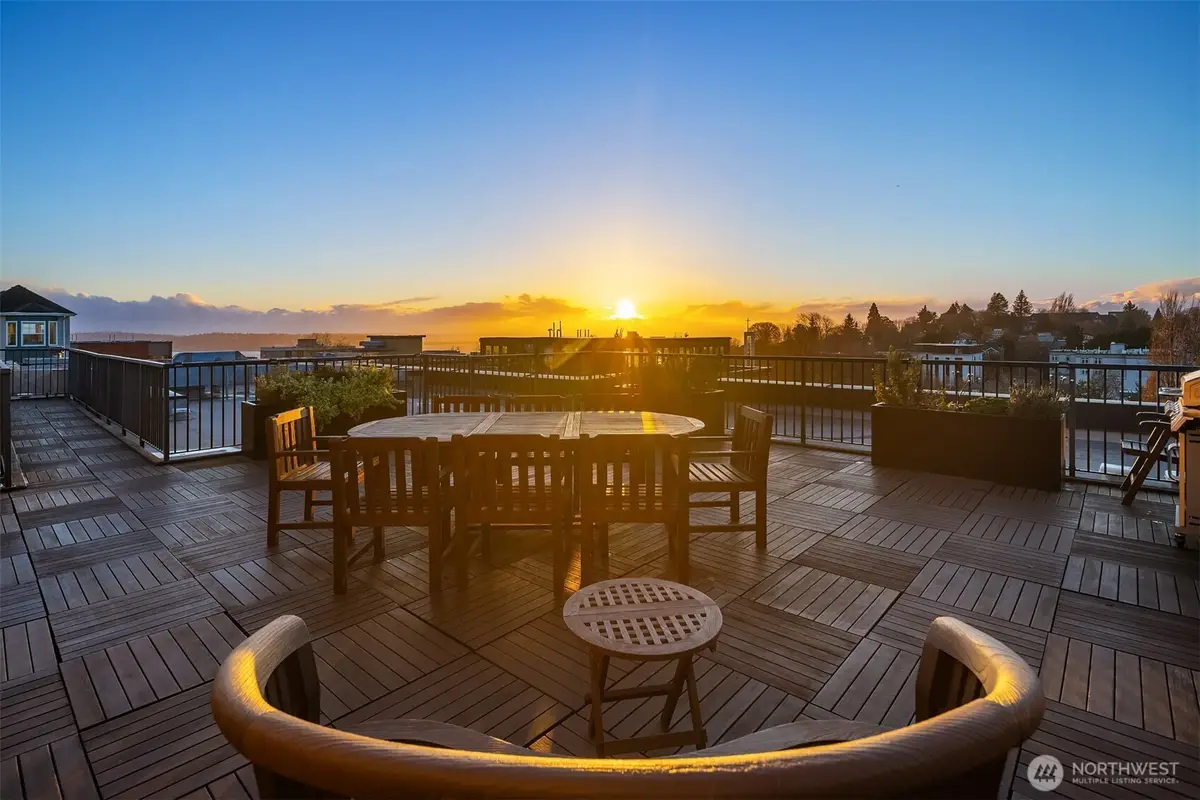 1417 Queen Anne Avenue N #303, Seattle, WA 98109 - Image #1