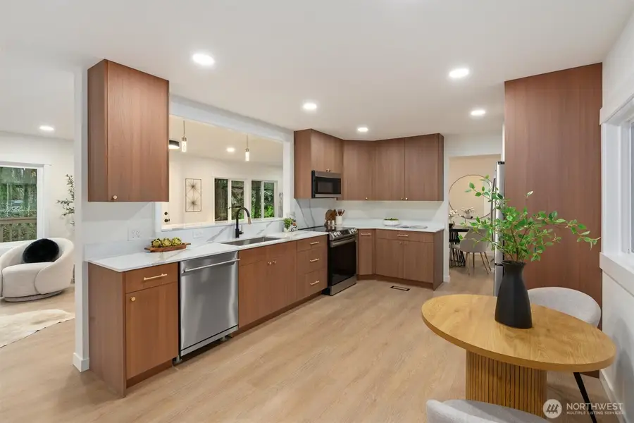 1119 Park Cir, Bothell, WA 98021 - Image #2