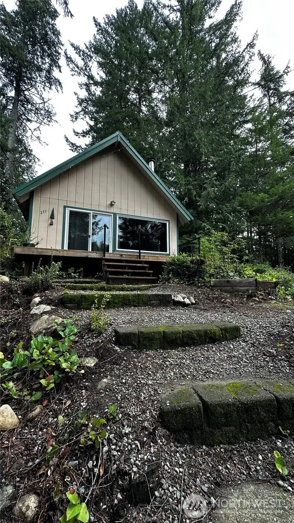 271 Salmon Street, Brinnon, WA 98320