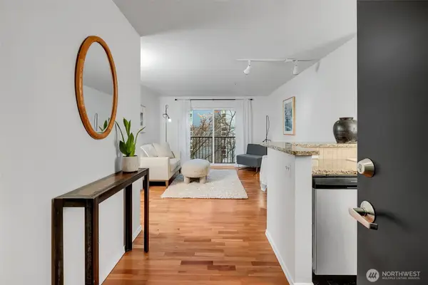 323 Queen Anne Avenue N #408, Seattle, WA 98109