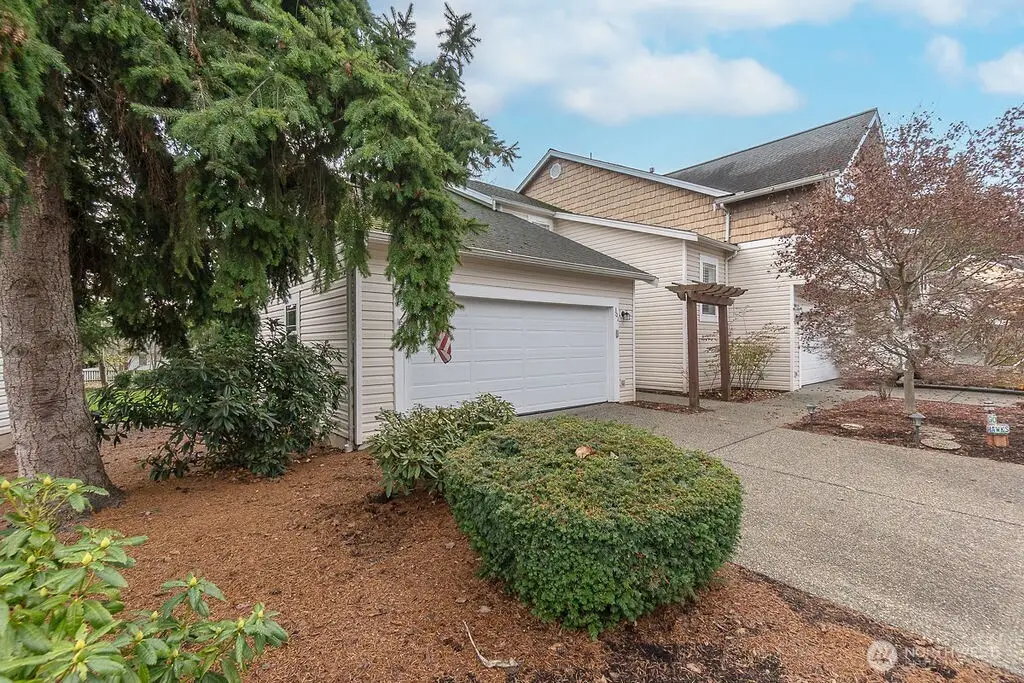 7318 Centerville Court #301, Stanwood, WA 98292 - Image #1
