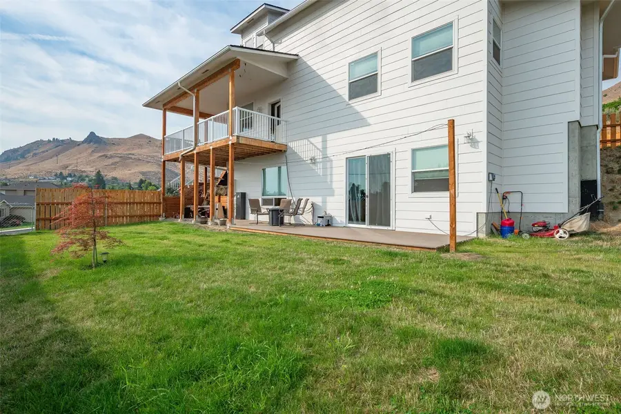 1900 Cumbo Court, Wenatchee, WA 98801 - Image #2