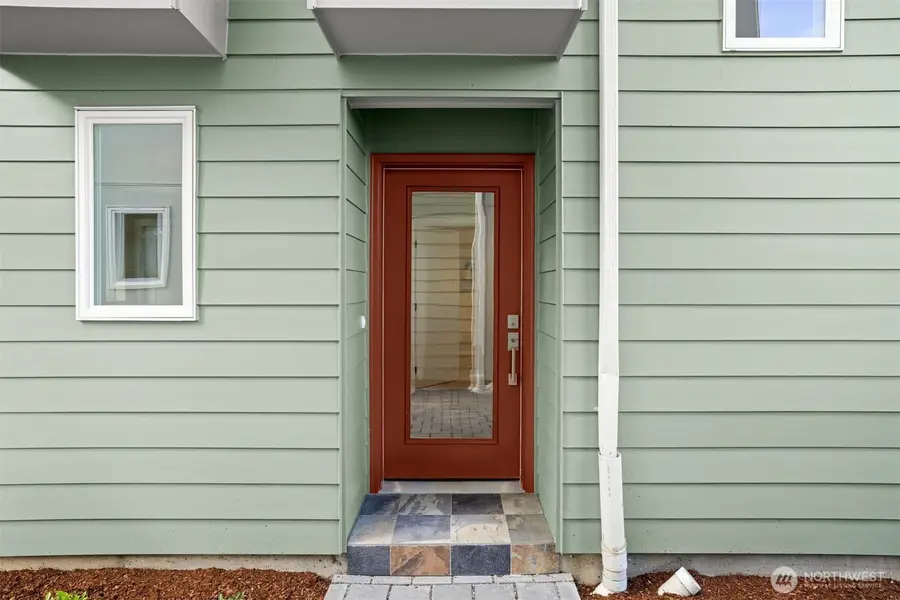 6417 Ellis Avenue S, Seattle, WA 98108 - Image #2