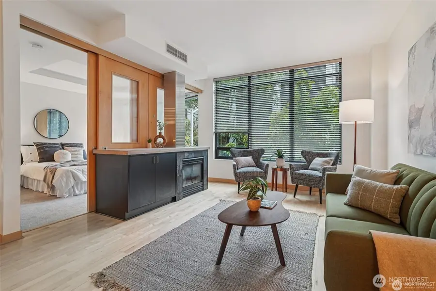 2716 Elliot Avenue #301, Seattle, WA 98121 - Image #2