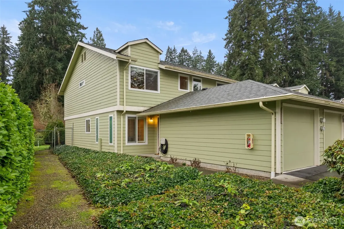 3926 NW Fairway Lane, Bremerton, WA 98312 - Image #1