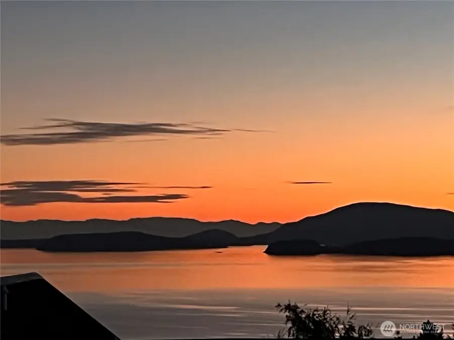 414 S Clarkwood Drive, Bellingham, WA 98225 - Image #2