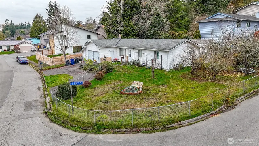 25916 14th Place S, Des Moines, WA 98198 - Image #2