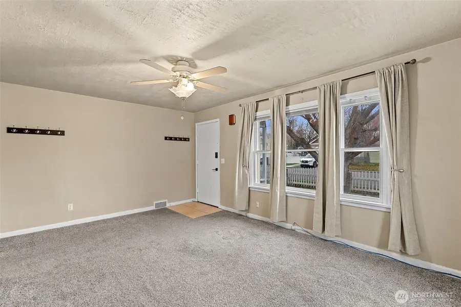 1013 Amherst Avenue, Wenatchee, WA 98801 - Image #3