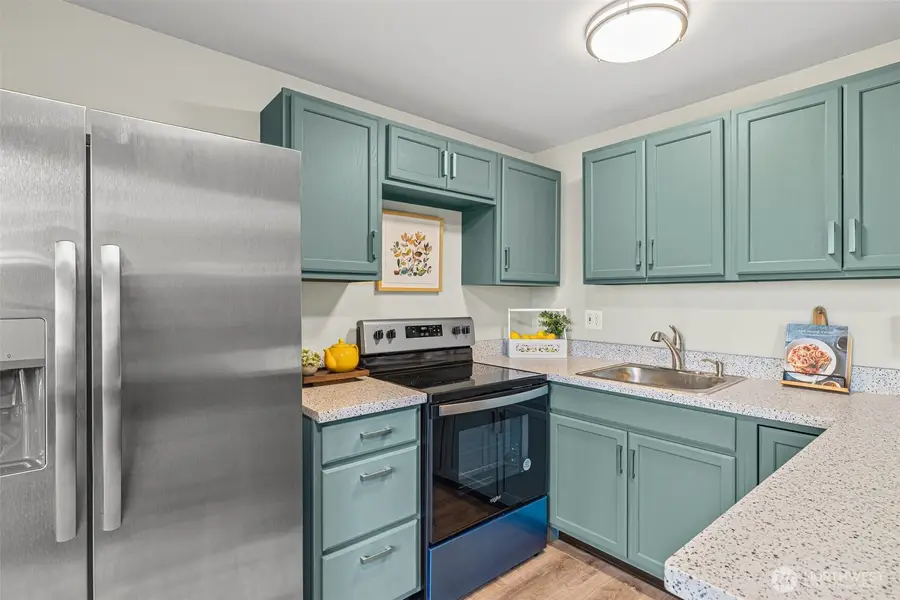 1020 S 230th Street #B108, Des Moines, WA 98198 - Image #2