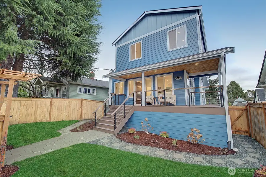 7008 Linden Avenue N, Seattle, WA 98103 - Image #2