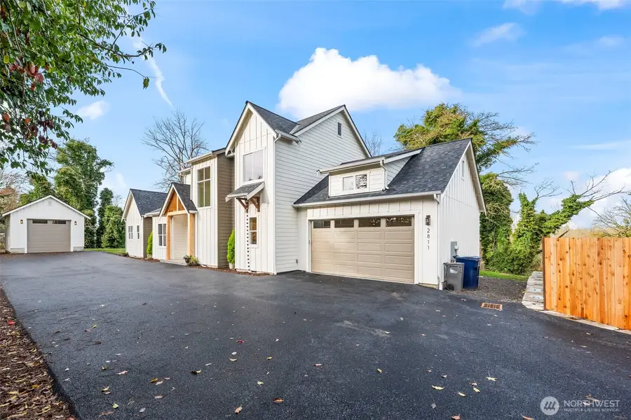 2811 Mchugh Avenue, Enumclaw, WA 98022 - Image #2