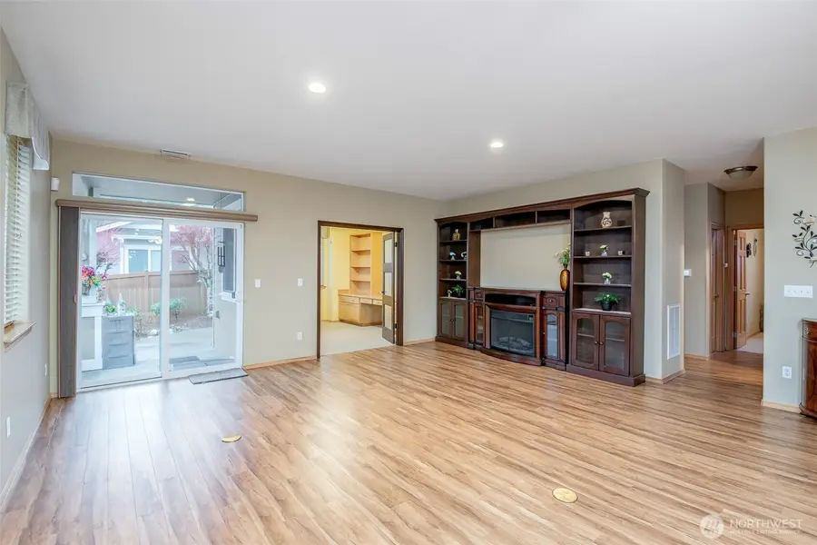 8494 Bainbridge Loop Ne, Lacey, WA 98516 - Image #3