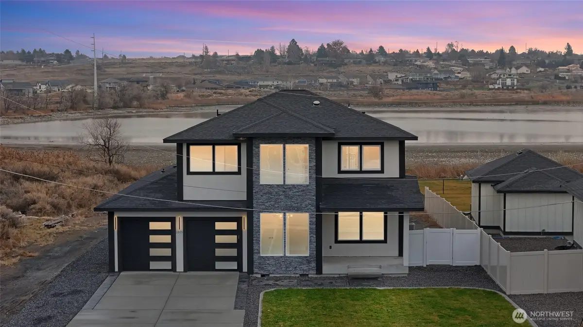 1515 W Lakeside Dr, Moses Lake, WA 98837 - Image #1