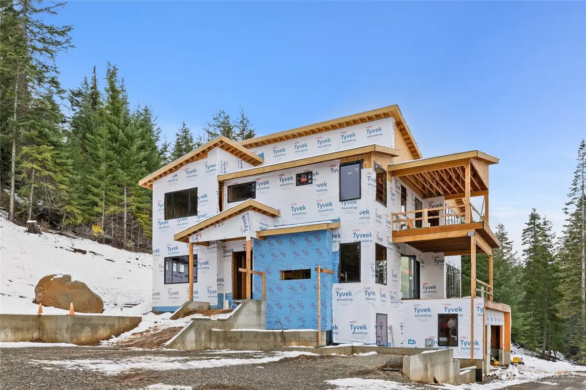 901 Whisper Creek Drive, Cle Elum, WA 98922 - Image #1