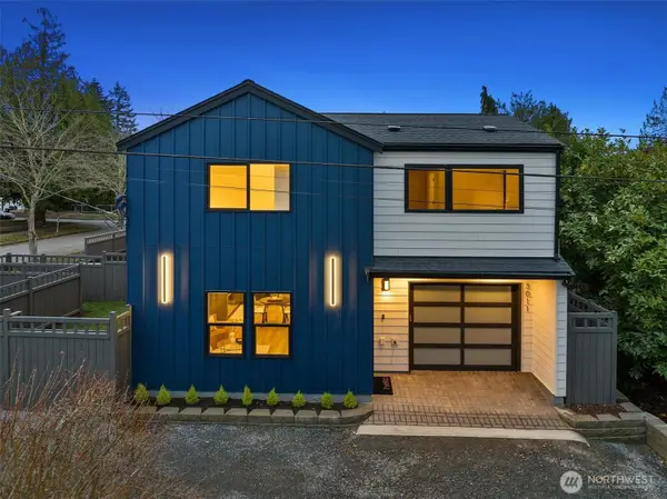 3011 SW Henderson Street, Seattle, WA 98126