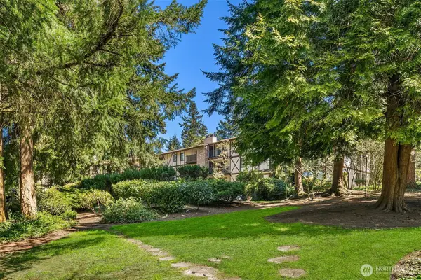 4501 Grandview Drive W #T-105, University Place, WA 98466