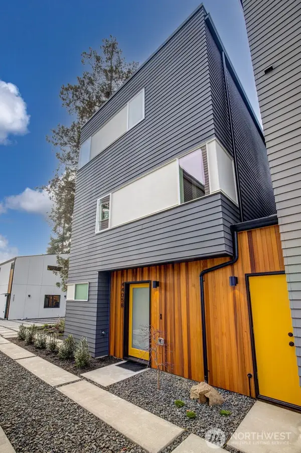 4405 S Holly Street, Seattle, WA 98118