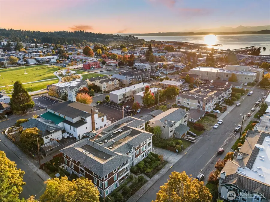 658 Glen Street #302, Edmonds, WA 98020 - Image #3