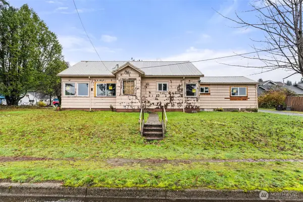 1507 Park Avenue, Raymond, WA 98577