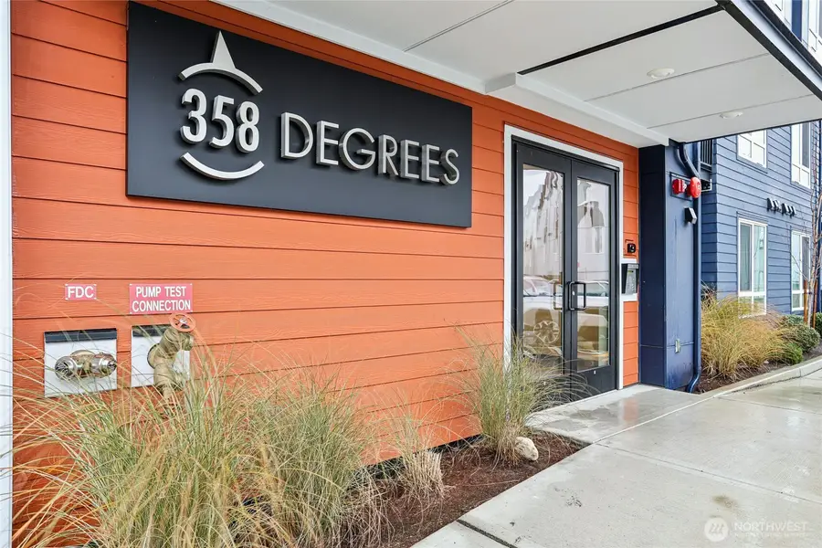 14598 Westminster Way N #102, Shoreline, WA 98133 - Image #3