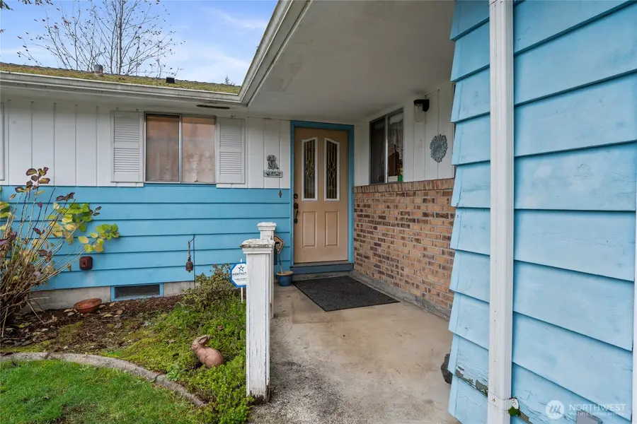 10916 Lundstrom Drive Sw, Lakewood, WA 98498 - Image #2