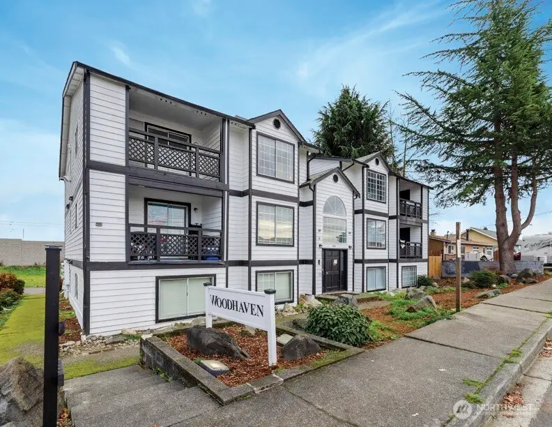 23110 30th Ave S, Des Moines, WA 98198 - Image #1