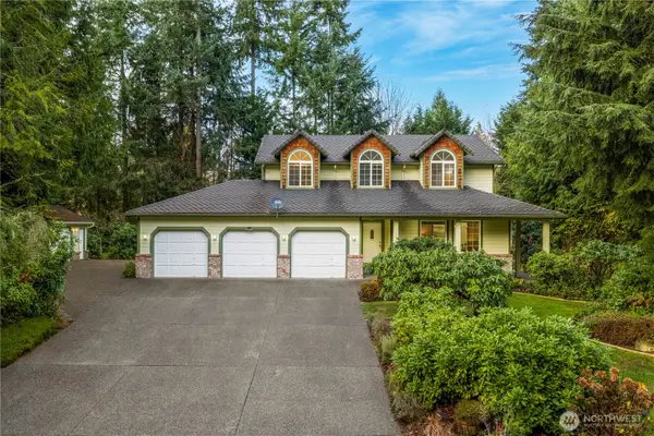 1000 NE Mount Ellinor Court, Poulsbo, WA 98370