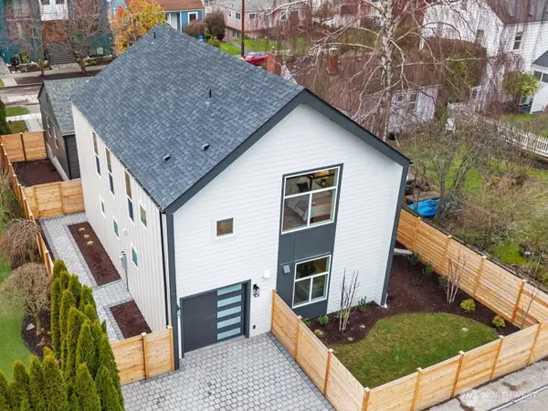 3436 33rd Avenue W #1, Seattle, WA 98199