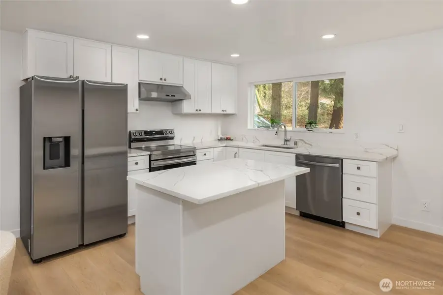 18621 NE 183rd Street, Woodinville, WA 98077 - Image #3